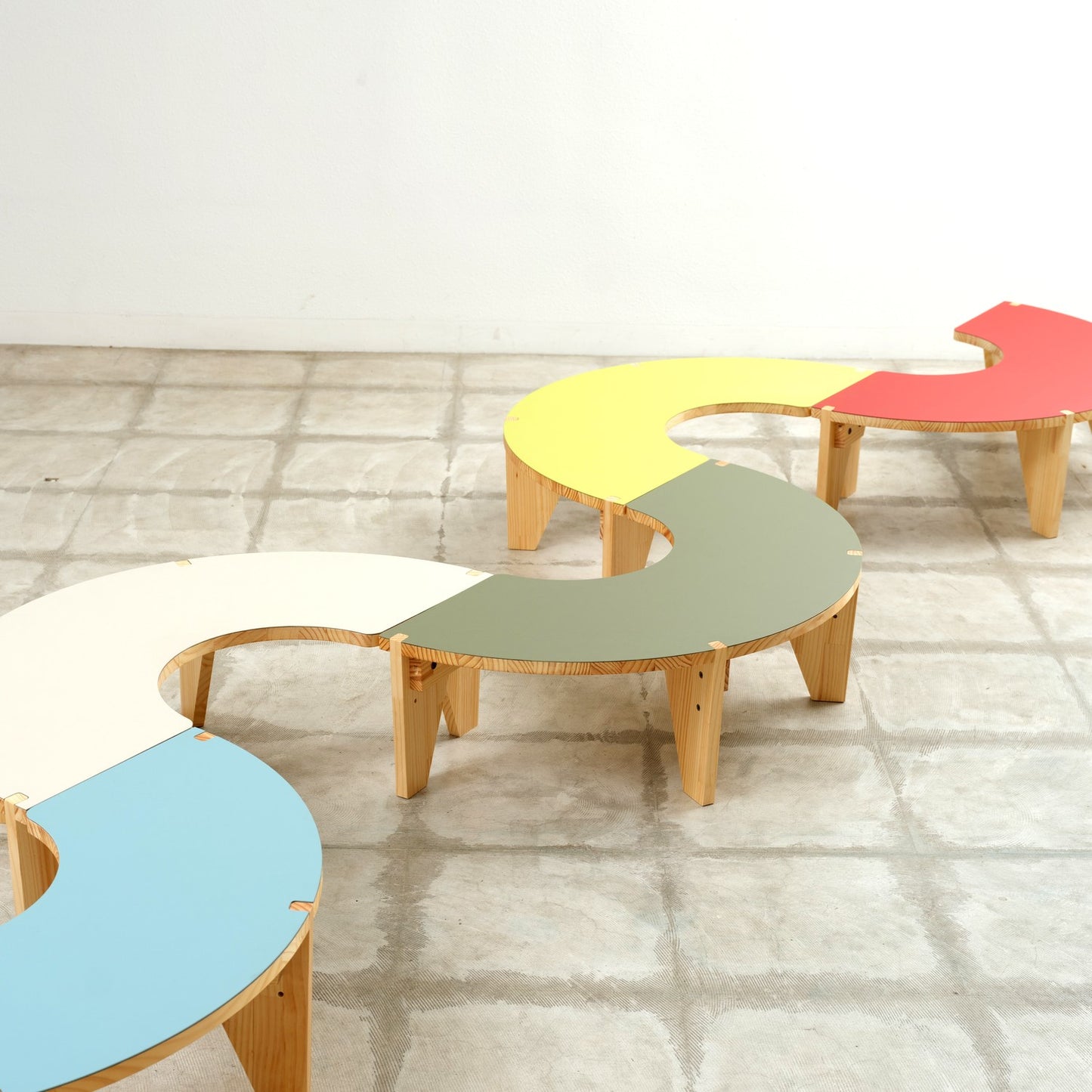 色彩テーブル【ドーナツタイプ】　受注生産品